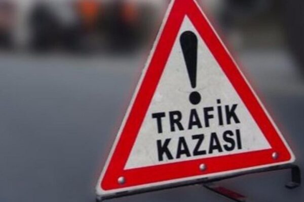 Taksiyle Çarpışan Motosikletin Sürücüsü Yaralandı