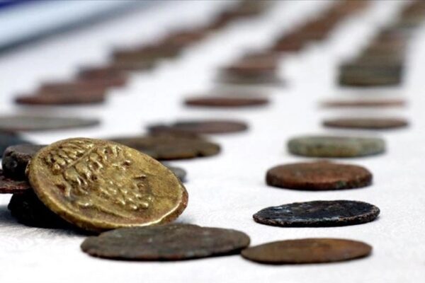 Tarihi Eser Kaçakçılığı Operasyonu: 82 Sikke Ele Geçirildi