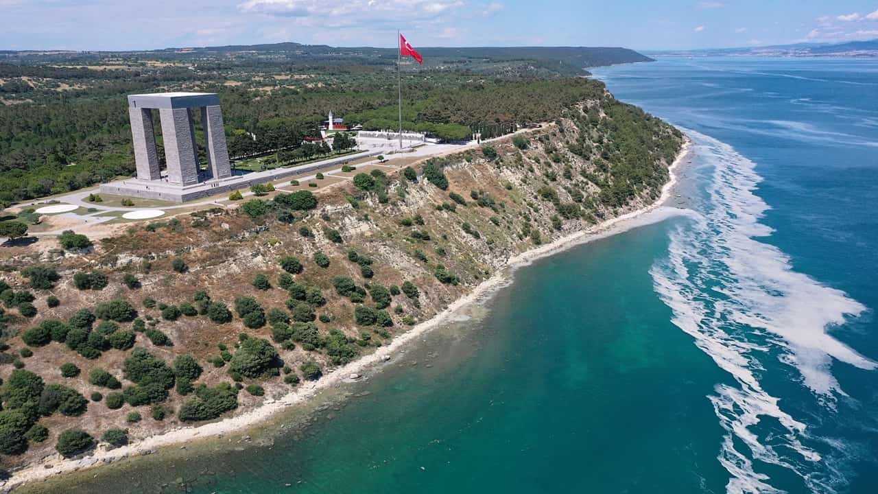 tarihi gelibolu yarımadasında düzenlenen 2023 gelibolu triatlonu başladı