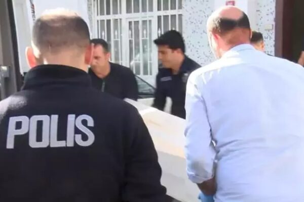 Tartıştığı Eski Arkadaşını Silahla Öldürdü