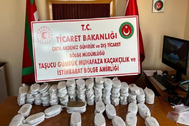 taşucu limanında eş vakitli uyuşturucu operasyon