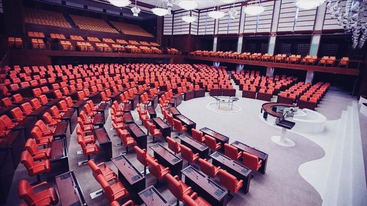 TBMMnin Çalışma Süresinin Uzatılmasına İlişkin Karar Resmî Gazetede Yayınlandı
