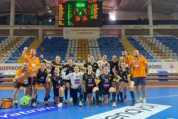 Tekirdağ Süleymanpaşa Kadın Hentbol Takımı Başantrenör İle Yollarını Ayırdı