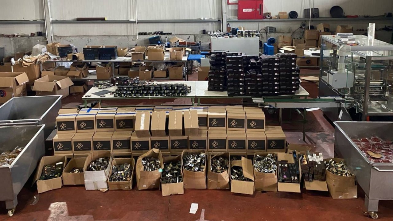 tekirdağda 1 ton 806 kilogram kaçak nargile tütün yakalandı