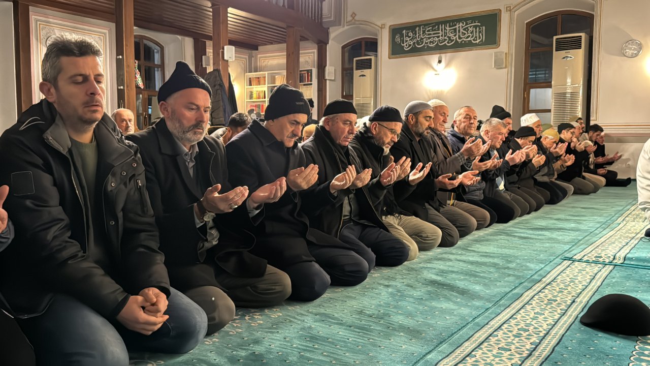 tekirdağda camilerde Şehitler İçin dua edildi