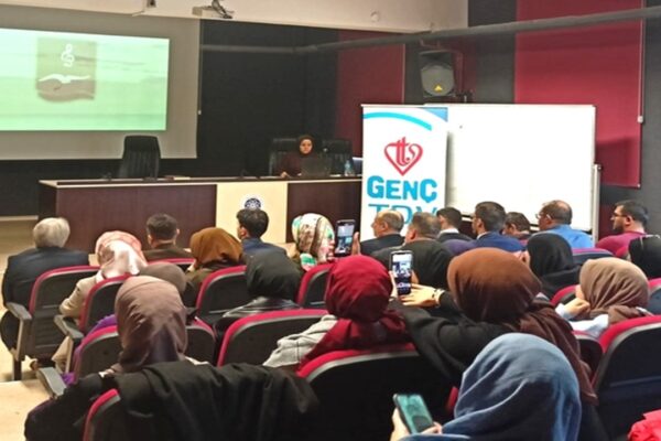 Tekirdağ’da “Türk Siyasetinde Kadın Temsili Ve Kadının Yerel Siyasete Katılımı” Konferansı Düzenlendi