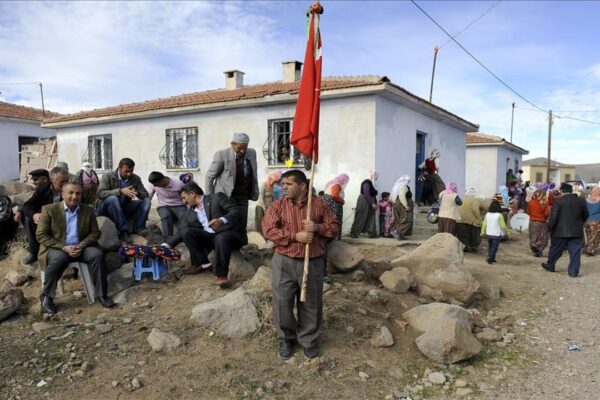 Tekirdağlı Gençler Köy Düğünlerindeki Gelenekleri Belgeledi