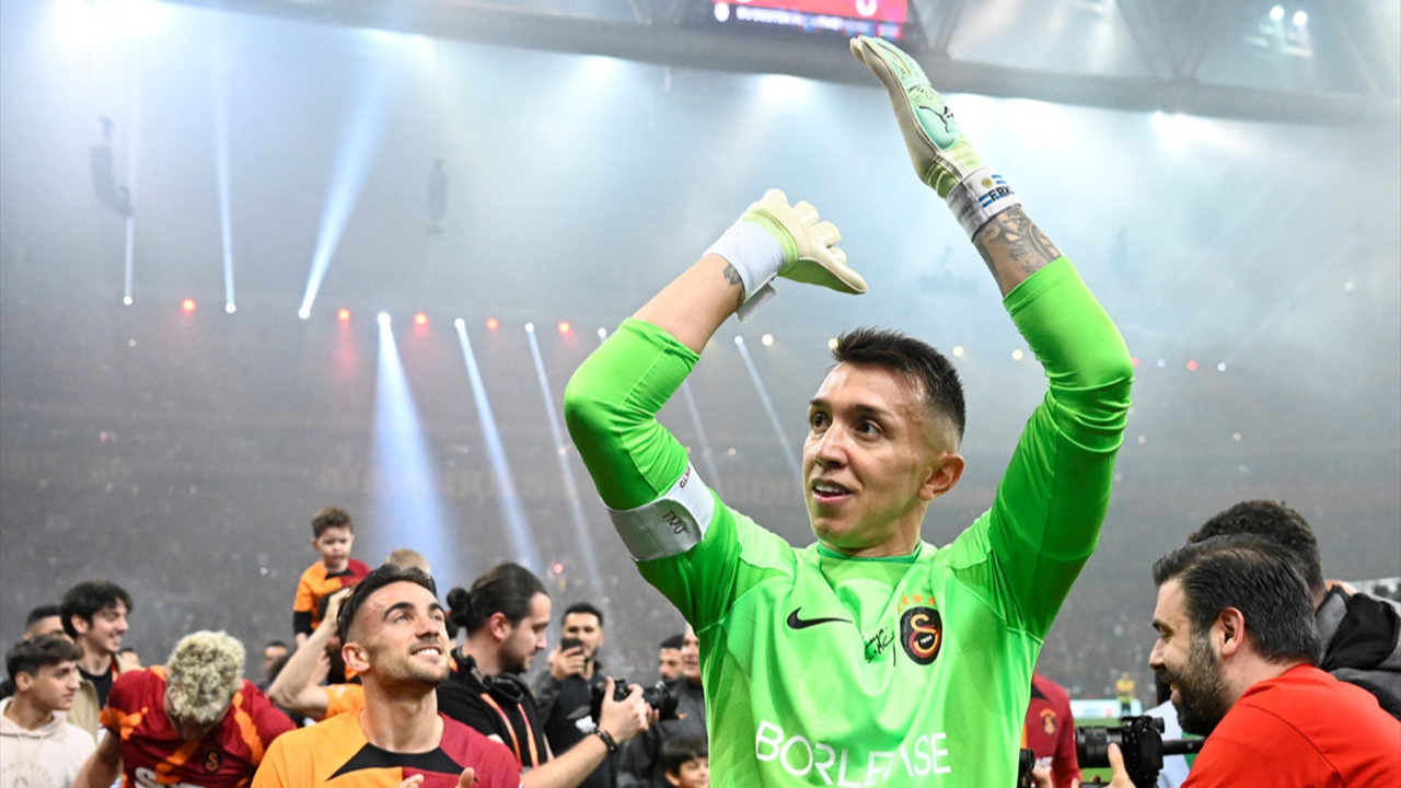muslera-jtr5.jpg