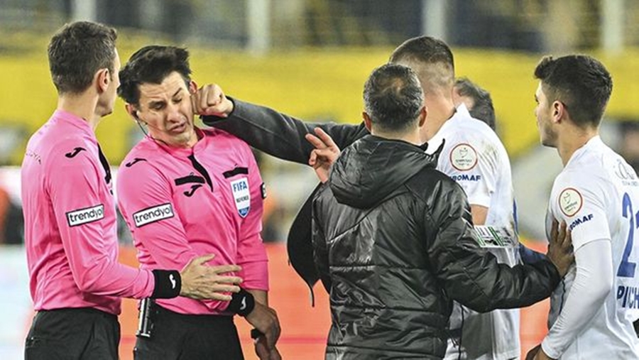 tum-lig-maclari-suresiz-ertelendi-2.jpg