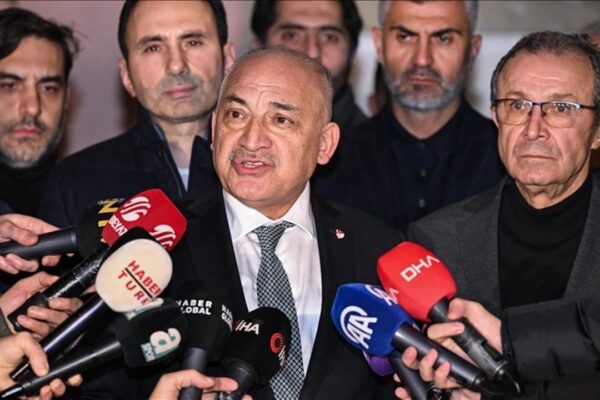 TFF Tüm Lig Maçlarını Süresiz Erteledi