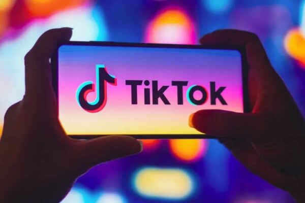 Tiktok’ta Fenomenlerle Kara Para Aklayan Çete Çökertildi