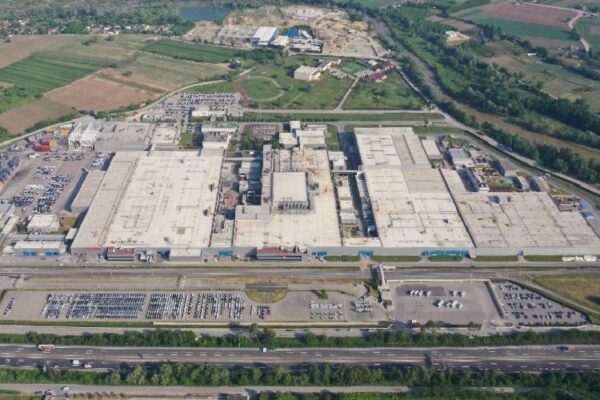 Toyota Türkiye’de üretime iki hafta zarurî ara!