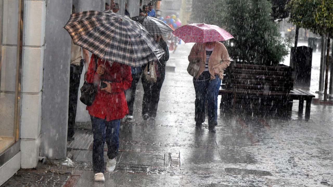 trabzon rize artvinde 17 ekim okullar tatil mi
