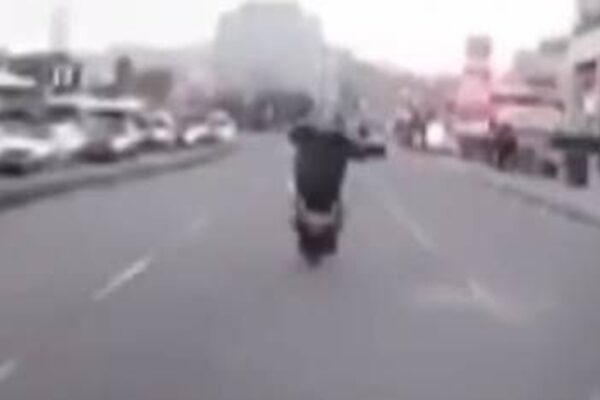 Trafiği Tehlikeye Sokan Motosiklet Sürücüsüne Ceza