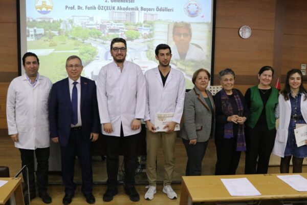 “Trakya Üniversitesi Tıp Fakültesi Kardiyoloji Anabilim Dalı Prof. Dr. Fatih Özçelik Akademik Başarı Ödülleri” Verildi