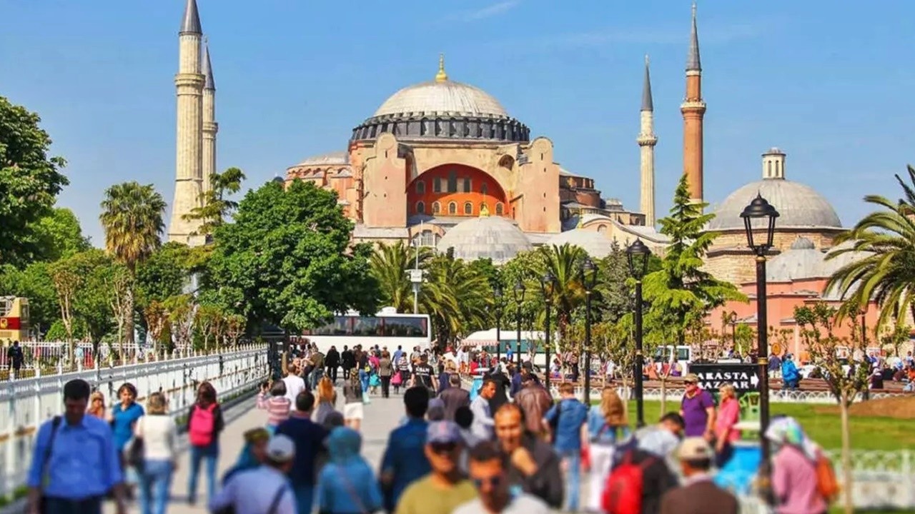 turizmin kalbi İstanbul 9 ayda 13 milyon yabancı konuğu ağırladı