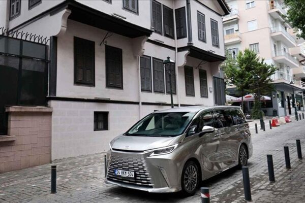 Türkiye’de Lexus LM Modeli Büyük Talep Görüyor