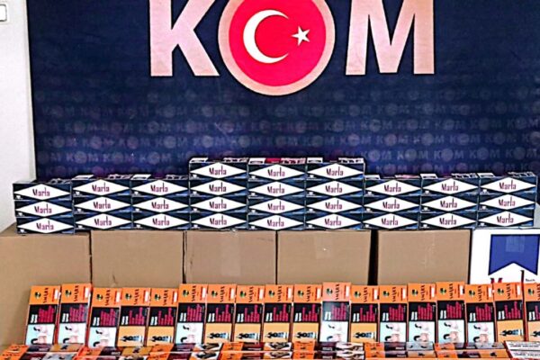 Tütün Kaçakçılığı Yapan 2 Kişi Yakalandı