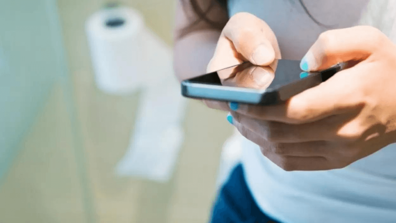 tuvalete telefona girenler dikkat uzmanlar uyarıyor