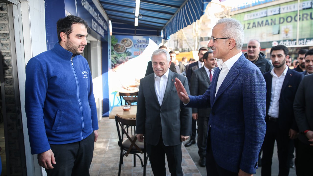 ulaştırma ve altyapı bakanı sancaktepeyi ziyaret etti
