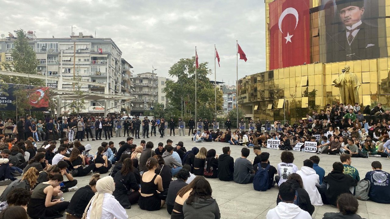 Ülke genelinde Öğrenciler ayaklandı kyk protestoları devam ediyor