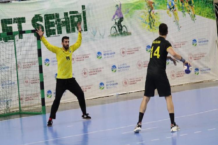 ulusal turnuvada şampiyon sakarya büyükşehir