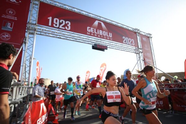Ulusal ve Uluslararası Sporcular Gelibolu Maratonunda Yarıştı