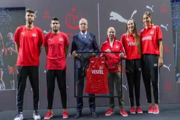 Ulusal voleybolculara sponsor takviyesi