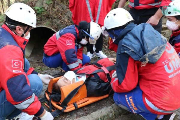 UMKE Görevlileri Sındırgı’da Tatbikat Gerçekleştirdi