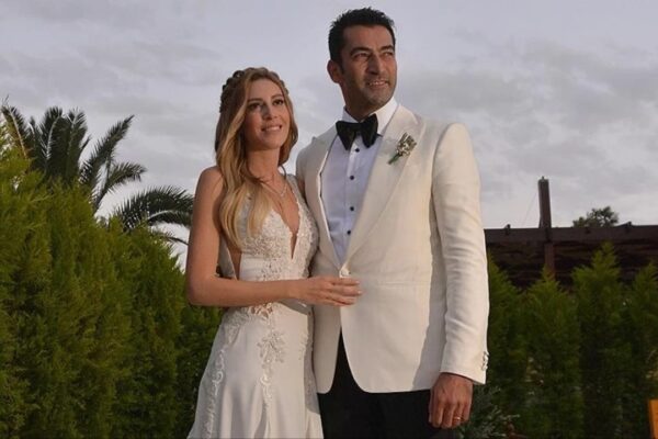 Ünlü Çiftten Mutluluk Pozu