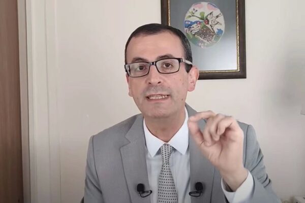 Ünlü Ekonomist Zelyut: Bu Emekliye Cülus Bahşişi Midir?