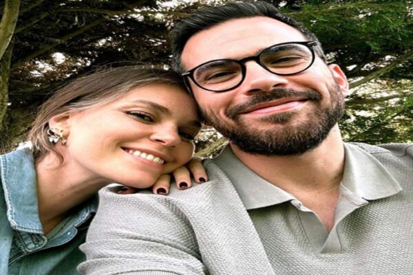 Ünlü Oyuncu Aslı Enver İlk Bebeğini Kucağına Aldı!