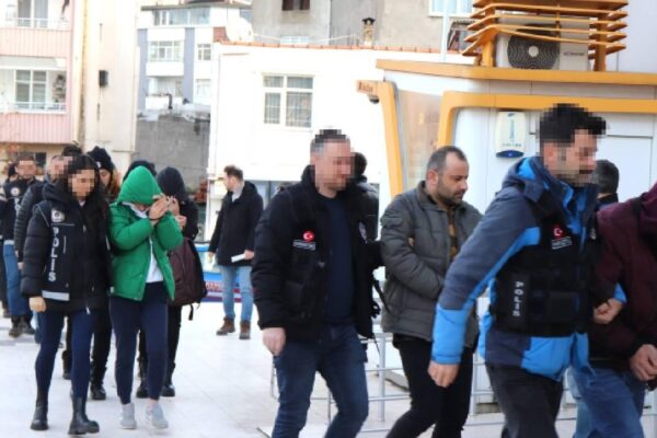 Uyuşturucu Operasyonlarında 11 Kişi Yakalandı