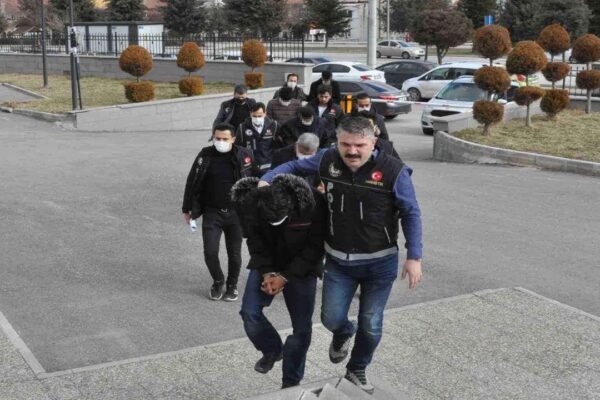 Uyuşturucu Operasyonunda 3 Şüpheli Tutuklandı