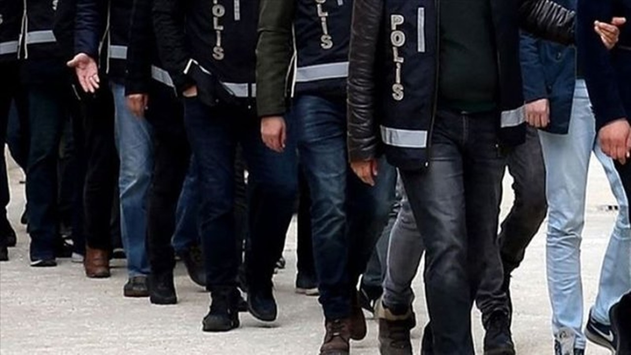 uyuşturucu operasyonunda 8 zanlı yakalandı