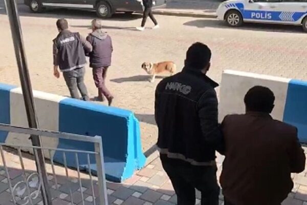 Uyuşturucu Ticareti Yapan 2 Kişi Tutuklandı