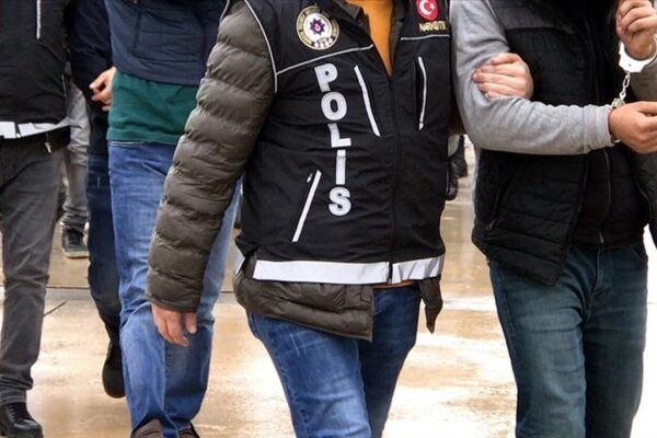 Uyuşturucu Ticareti Yaptıkları İddiasıyla 11 Zanlı Yakalandı