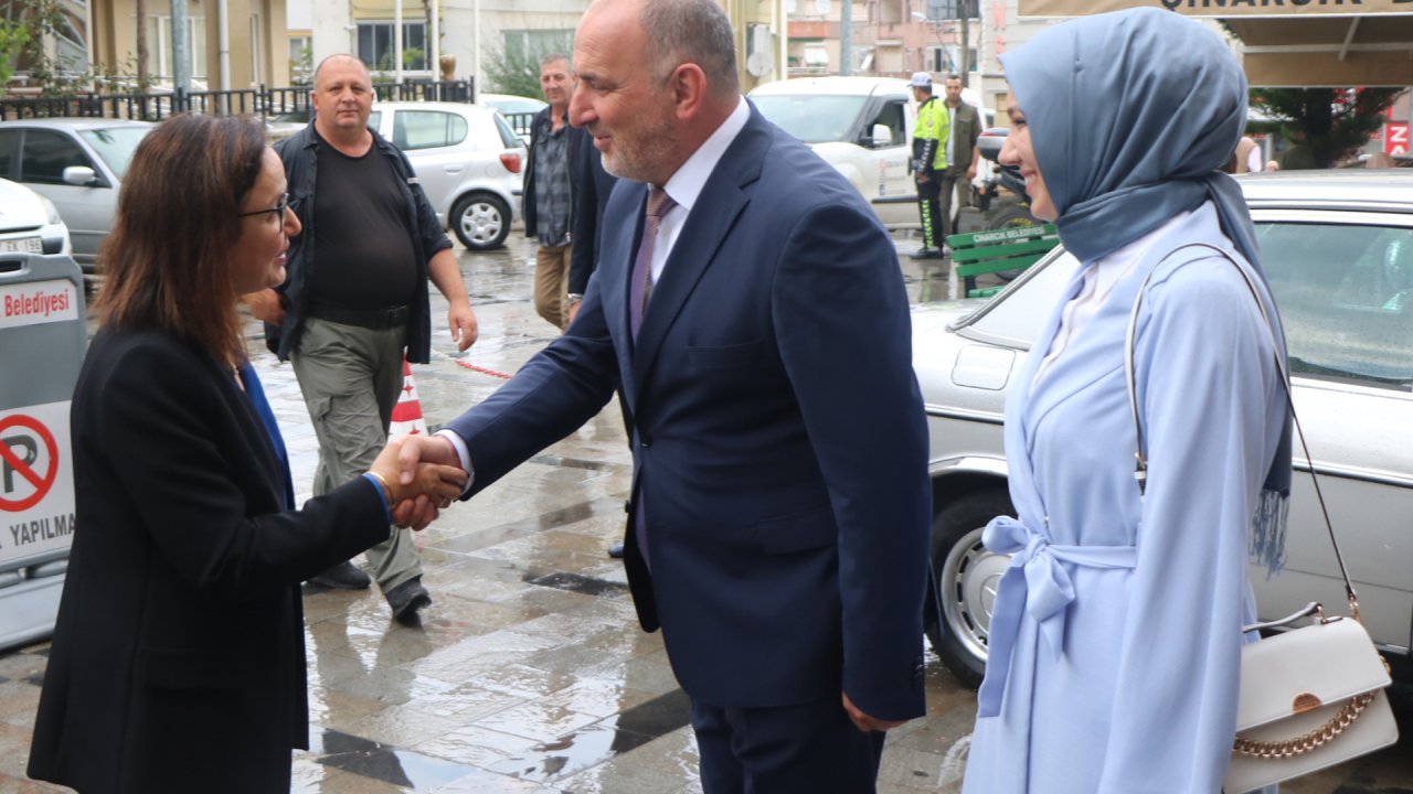 vali dr hülya kaya Çınarcıkta İncelemelerde bulundu