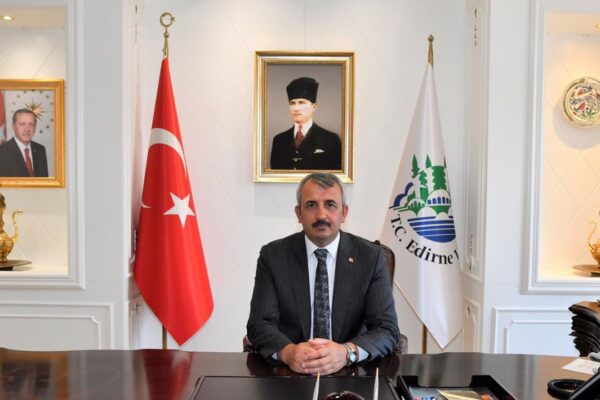 Vali Yunus Sezer Cumhuriyet’in 100. Yılı İçin Mesaj Yayımladı