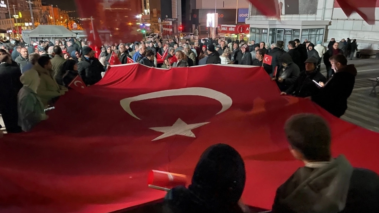 vatandaş Şehitler İçin yürüyüş düzenledi
