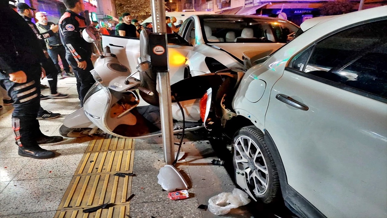 yalovada zincirleme kaza 2si polis 4 kişi yaralandı