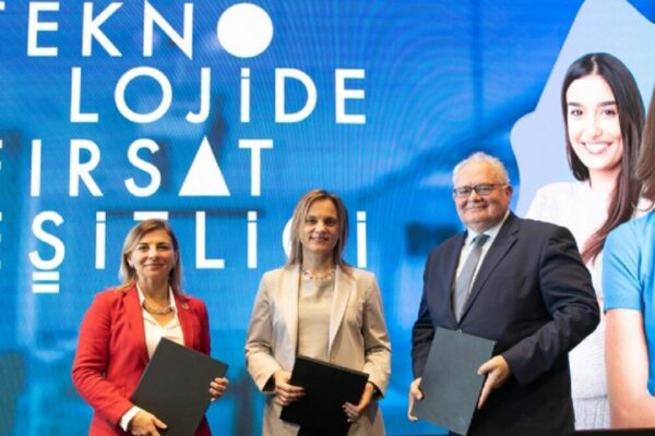 Yapı Kredi Ve UNITAR “Teknolojide Fırsat Eşitliği” Projesini Başlattı