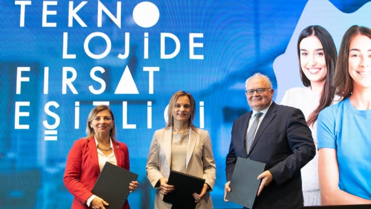yapı kredi ve unitar teknolojide fırsat eşitliği projesini başlattı