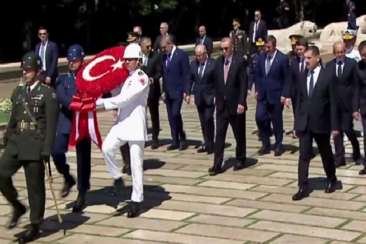 yaŞ üyeleri atanın huzurunda