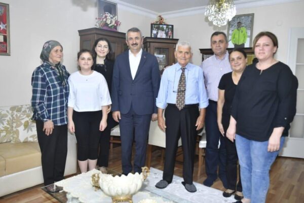 Yunus Sezer ve Eşi Canan Sezer Şehit Ailesini Ziyaret Etti