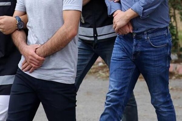 Yurtta Kalan Kız Öğrencilere Sözlü Tacizde Bulundukları İddia Edilen Kişiler Yakalandı