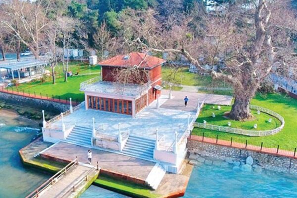 “Yürüyen Köşk” Cumhuriyetin 100. Yılında Ziyaretçilerini Ağırlıyor