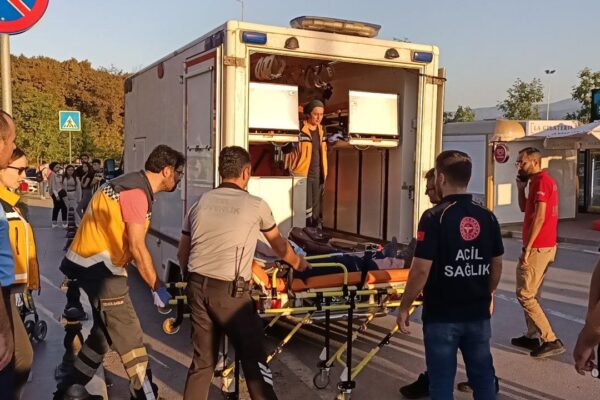 Zehirlenme Şüphesiyle Hastanelere Başvuran 20 Kişi Tedavi Edildi