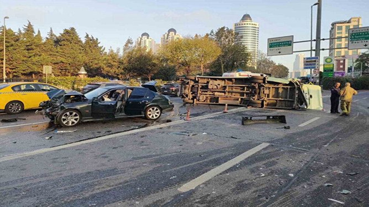 zincirlikuyu kavşağında trafik kazası 4 yaralı