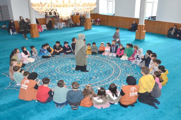 Kocaeli’de “Çocuklar Camide Buluşuyor” Etkinliği Düzenlendi